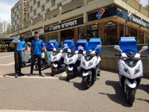 קטנועי בליץ בשירות דומינוס פיצה
